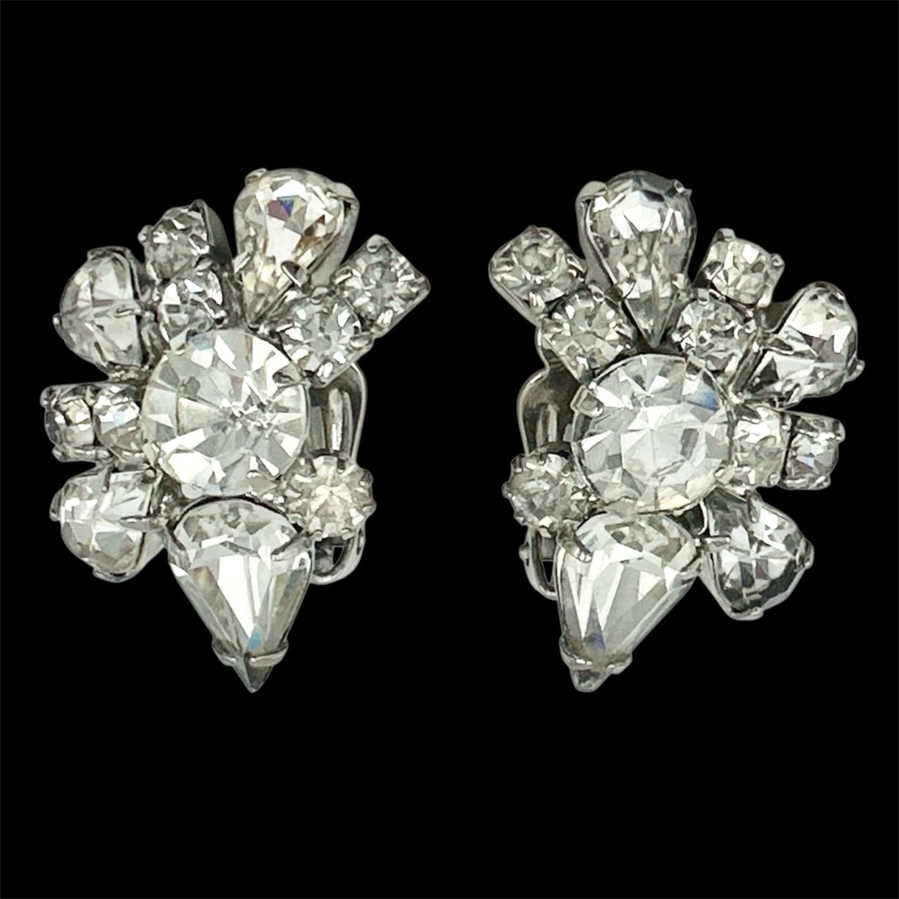 ASTRA Vintage Clear Rhinestone Clip On Earrings